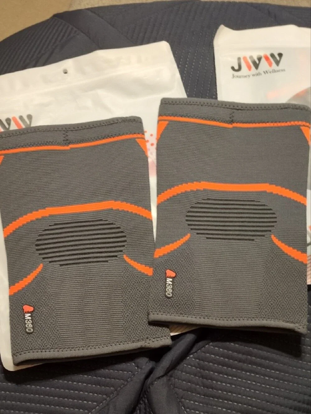 JWW Gray & Orange Compression Knee Sleeves – Pair Size Medium NWT